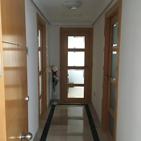 Apartamento Piso Frente Al Mar Primera Linea De Playa En Con Parking Gratuito Málaga