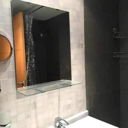 Apartamento Piso Frente Al Mar Primera Linea De Playa En Con Parking Gratuito